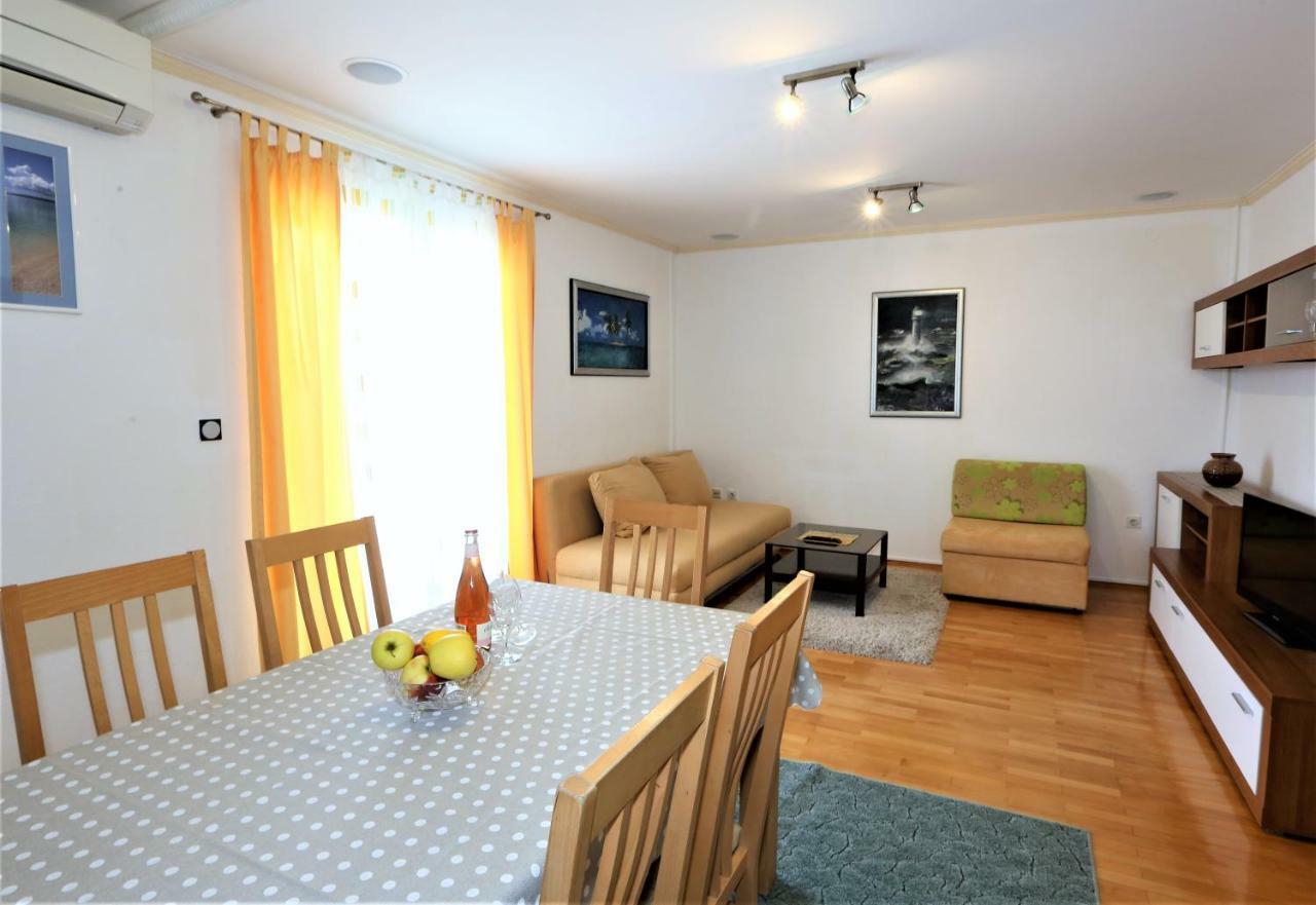 Apartmani Vinko บาชกาโวดา ภายนอก รูปภาพ